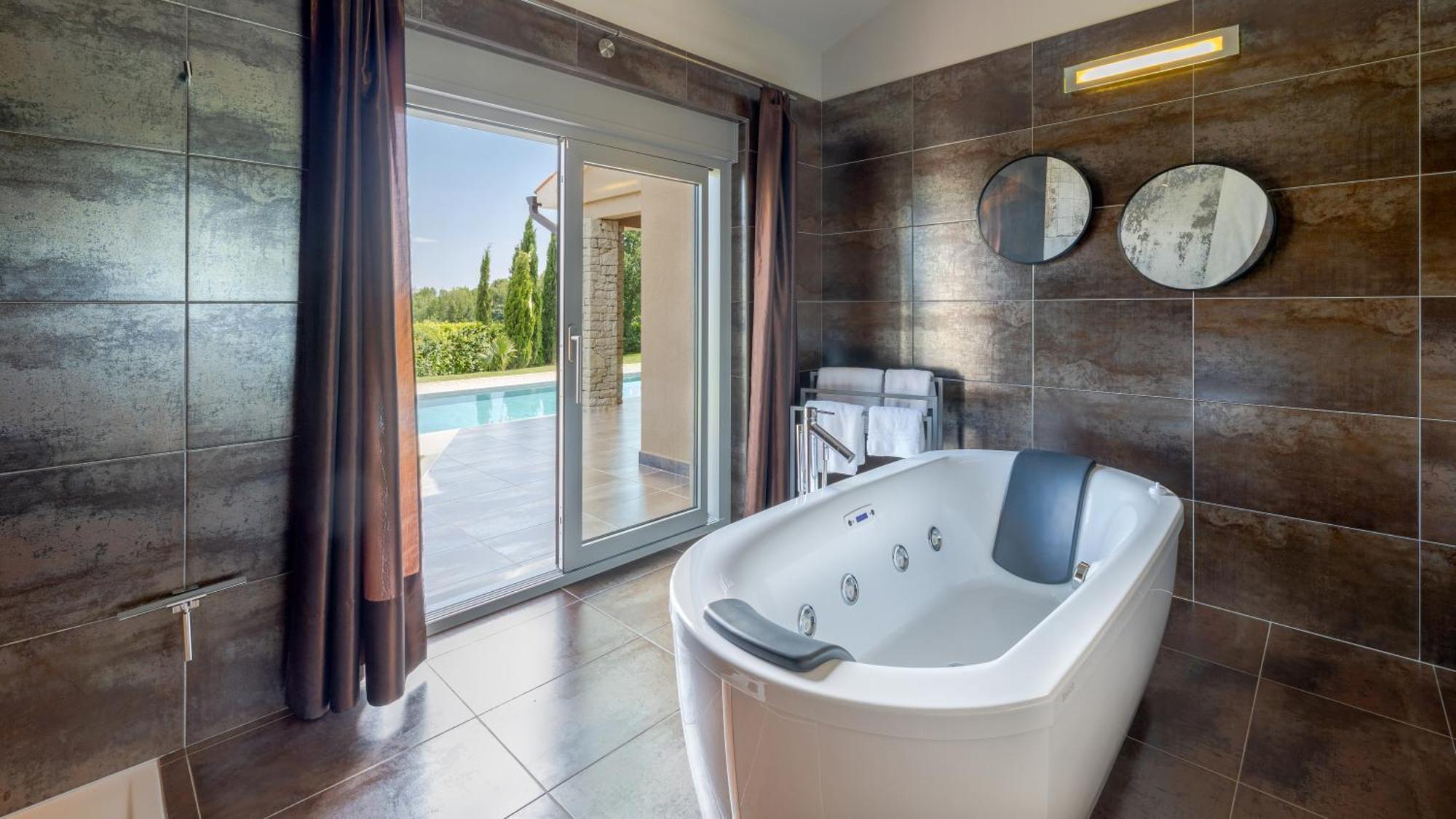 Villa Labin In Zartinj - Luxury Privacy Heated Pool With Auto Cover Exterior foto